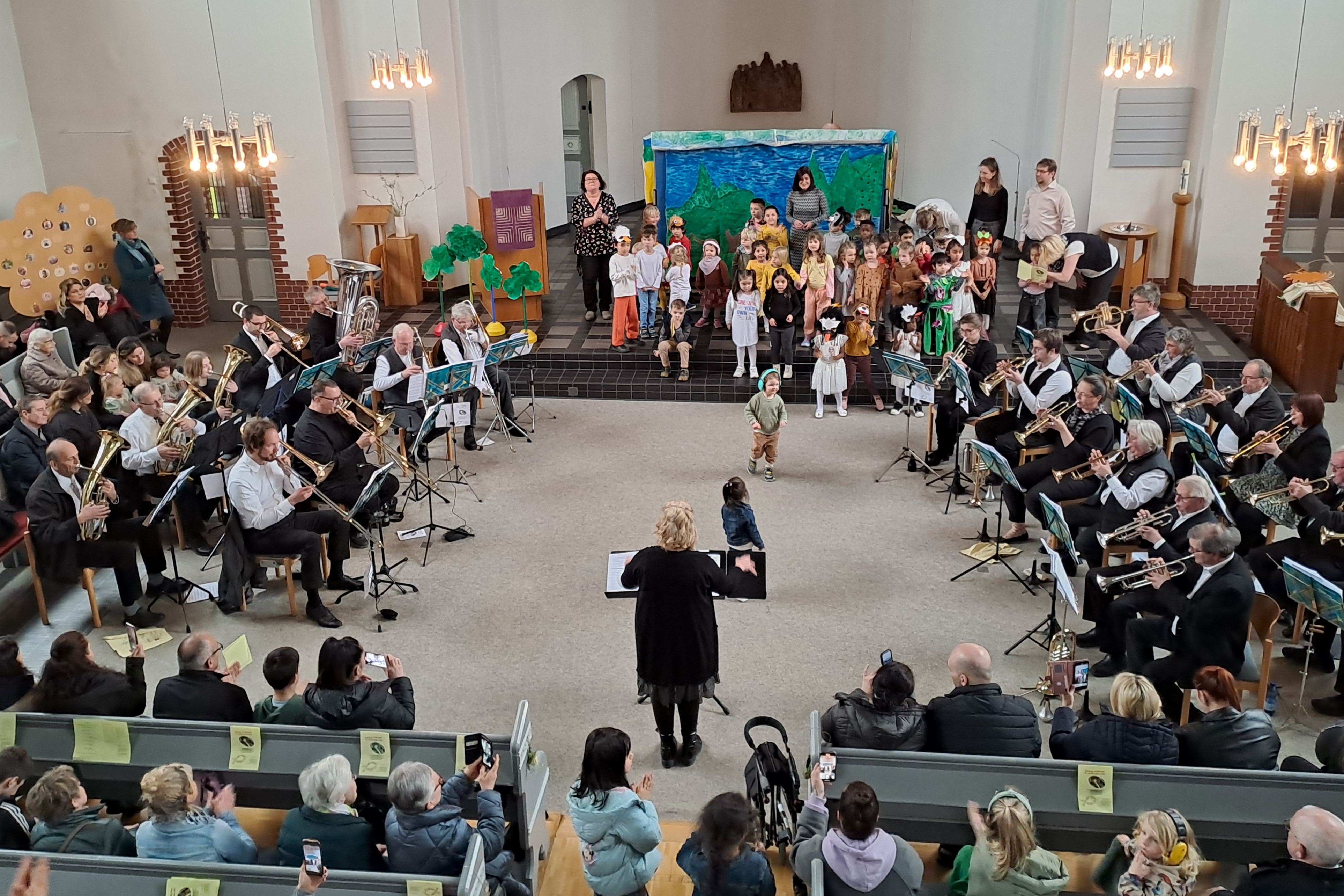 Konzert des Posaunenchors zusammen mit dem Kindergarten Bunte Fische in der Kirche Lünen-Süd